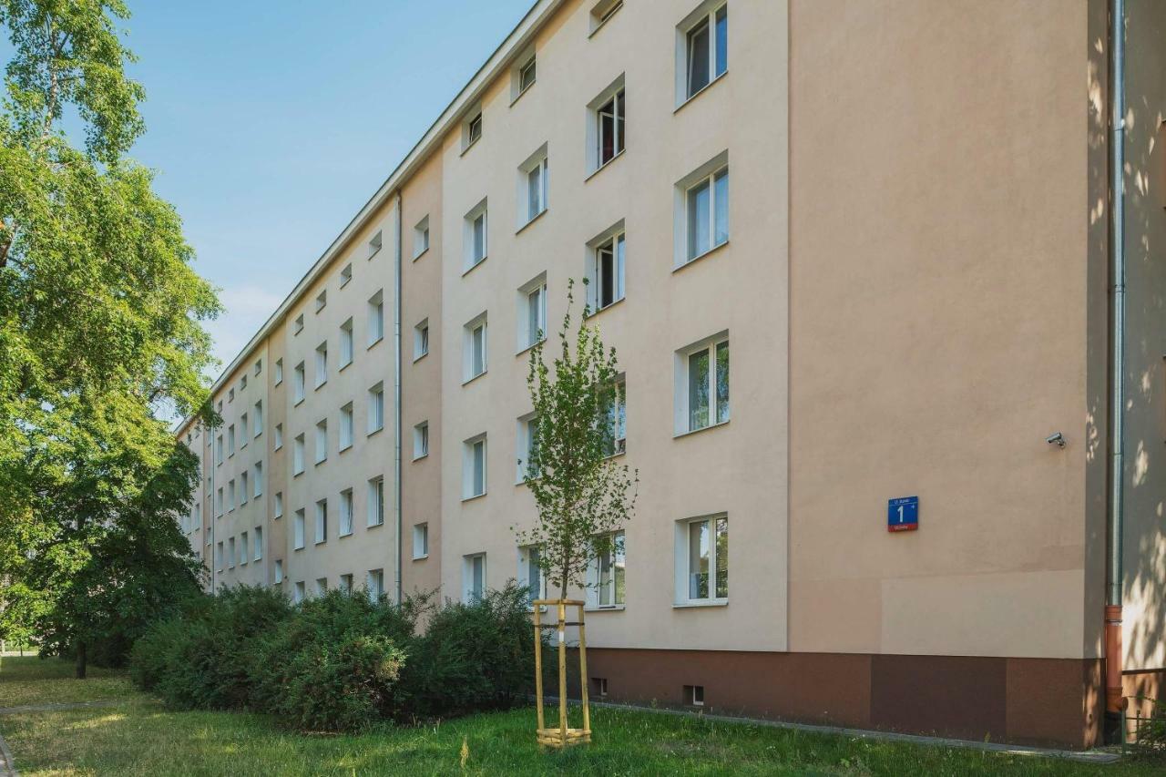 Mieszkanko Na Stawki Netflix Warsaw Exterior photo